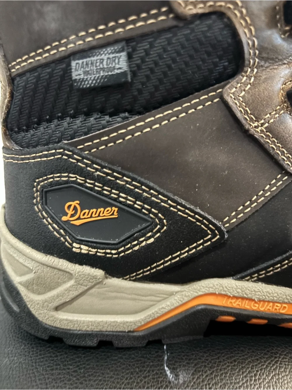 Danner Field Ranger Men's Brown leather Work Hiker Boots with Orange Accents EUC